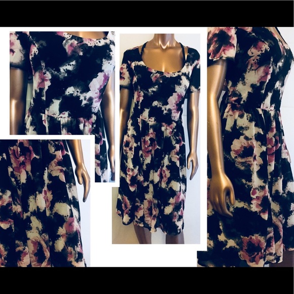 Torrid Fit & Flare Dress Skater Watercolor Sz 16 - Picture 3 of 8